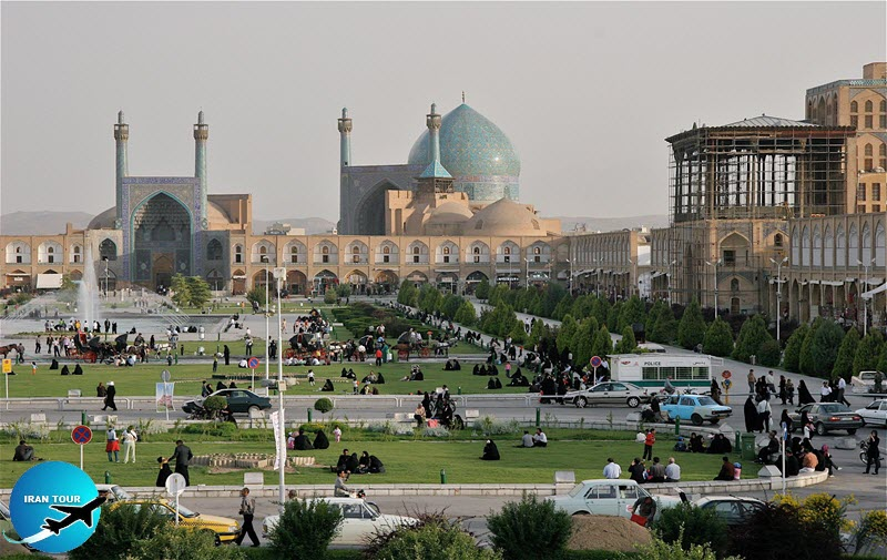Isfahan attracts the eye and heart of the traveler