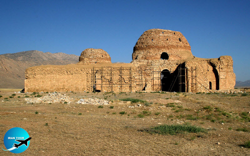 The Sarvestan palace
